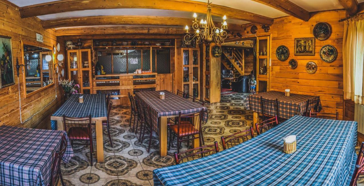 Myslovka 12 Months Estate旅馆 外观 照片