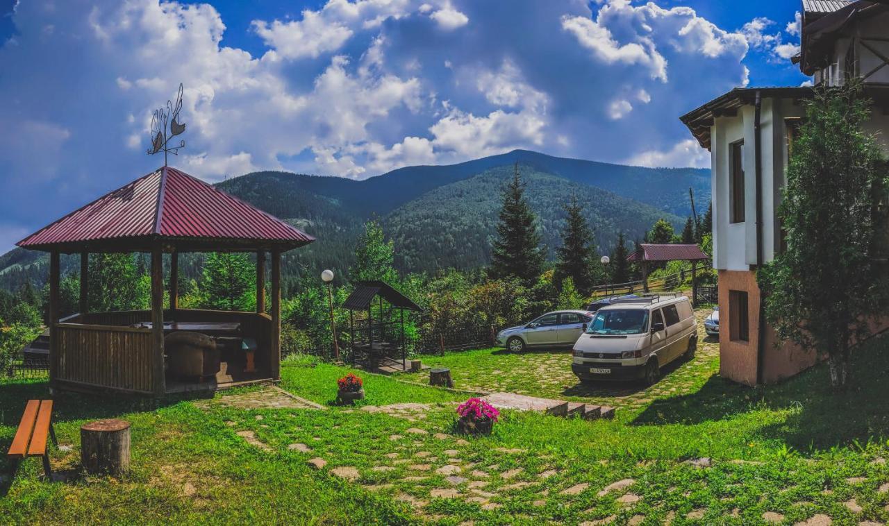 Myslovka 12 Months Estate旅馆 外观 照片