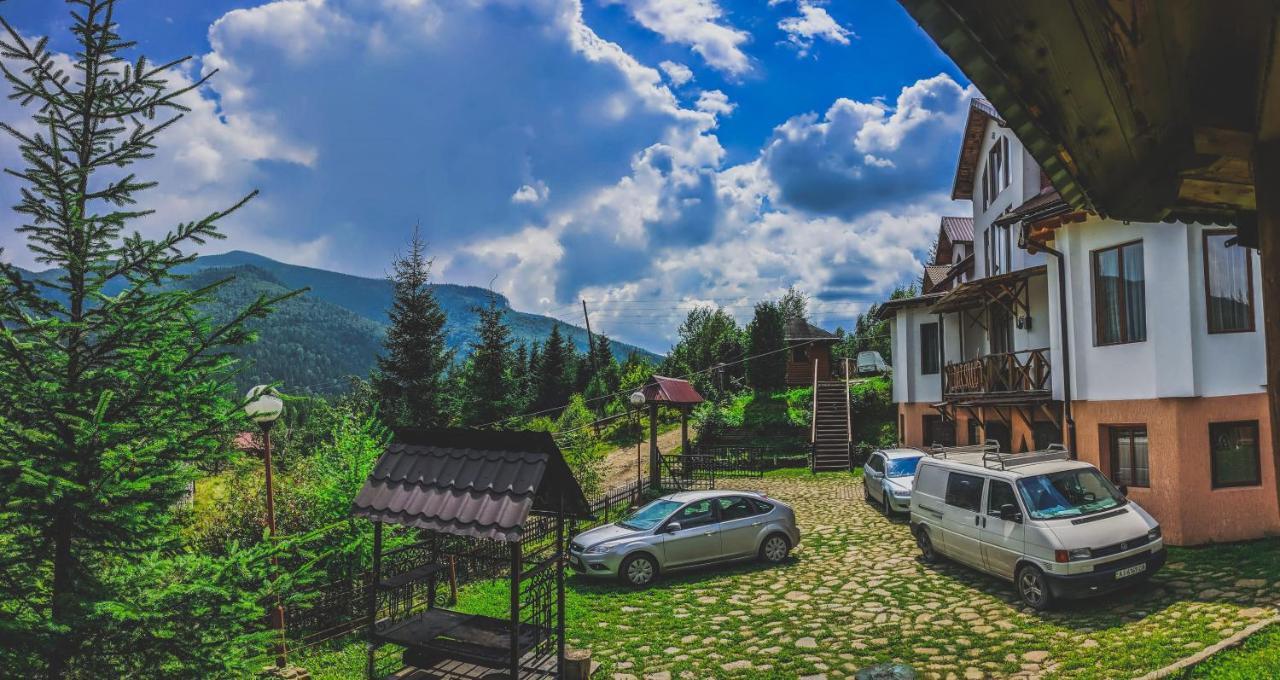 Myslovka 12 Months Estate旅馆 外观 照片